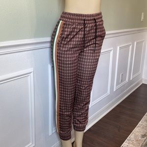 Pam & Gela Joggers size small